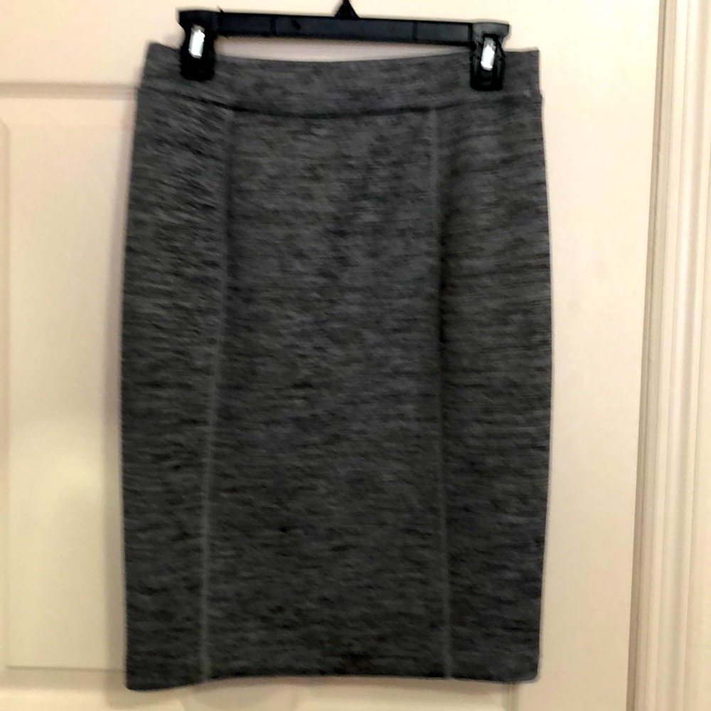 Like new gray Heather pencil skirt by Elle
